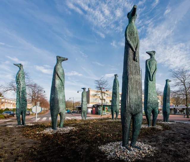 Bronzes, Emilie Cummings-Enneking, Height: 350-400 cm